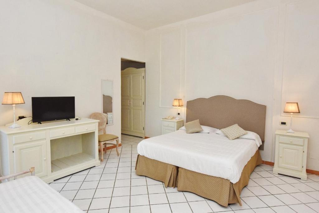 Hotel Garden Riviera Santa Maria di Castellabate Exterior photo